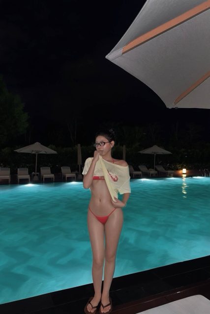 Minh Anh Bui - bikini season