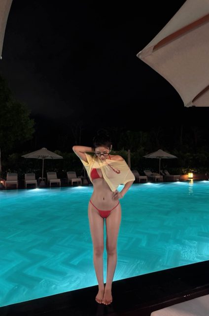 Minh Anh Bui - bikini season