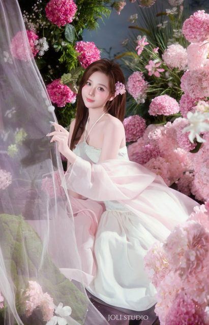 Ly Ly Trần - Có quá nhiều sự xinh đẹp ở đây JOLI Studio