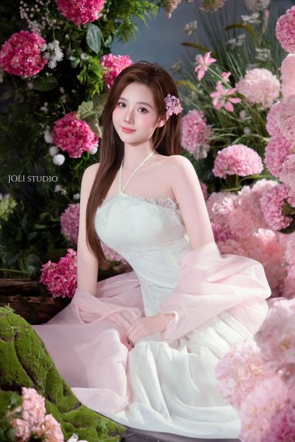 Ly Ly Trần - Có quá nhiều sự xinh đẹp ở đây JOLI Studio