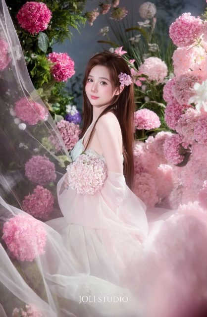 Ly Ly Trần - Có quá nhiều sự xinh đẹp ở đây JOLI Studio