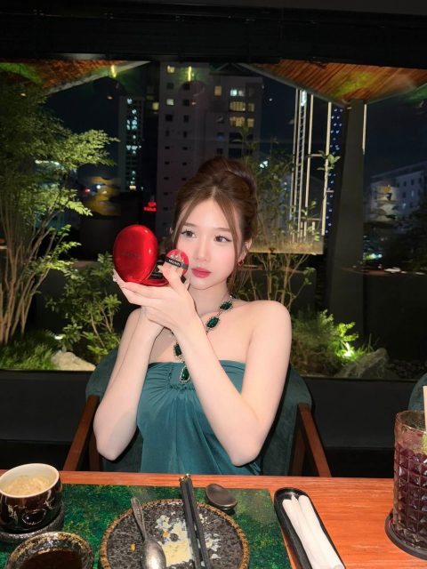 Ly Ly Trần - Mình thích người khiến mình cười Nhưng mình sẽ chọn người khiến mình…