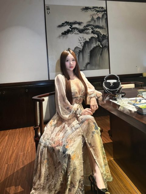Ly Ly Trần - Những gì tốt đẹp thường hay đến muộn đó là lí do tại sao mình hay…
