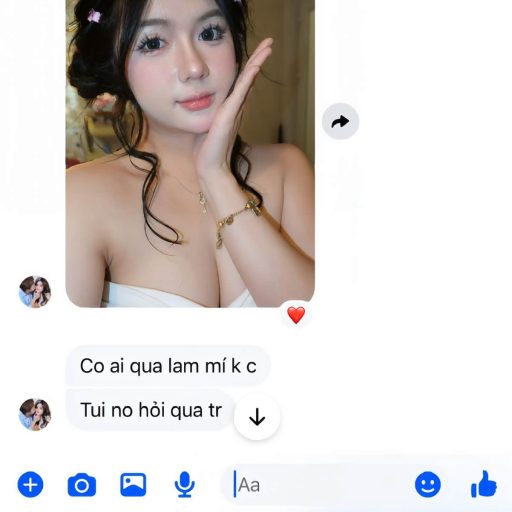Khánh Vân Phạm - Feedback nhấn mí