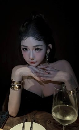 Khánh Vân Phạm - Me again