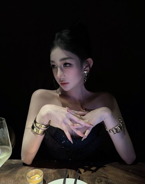Khánh Vân Phạm - Me again
