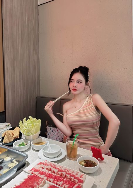 Nguyễn Linh Linh - Nếu cuộc sống mệt mỏi quá mình khuyên các bạn đi lấy chồnggg