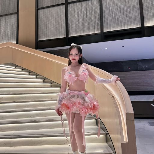 Nguyễn Linh Linh - Thi thoảng mình hông muốn đi làm nữaaa nhưng chợt nhận ra mình chỉ…