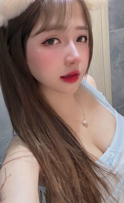 Thùy Trang - Gọi em là khủng long, vì người tốt như em hầu hết đã tuyệt chủng…
