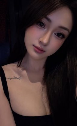 Thảo Uyênn - Vừa xình vừa hai
