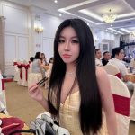 Nguyễn Thanh Hằng - Bạn bè lấy chồng hết rồi Tìm bạn mới để chơi thôi