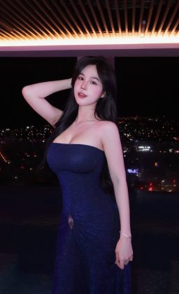 Nguyễn Phạm Tú Uyên - Hôm nay trời đẹp em rất thích anh cảm thấy thế nào