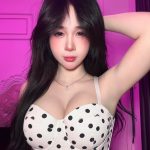 Nguyễn Phạm Tú Uyên - Ở bên em, em xài tiền cho đáng để biết siêng đi làm như người ta…