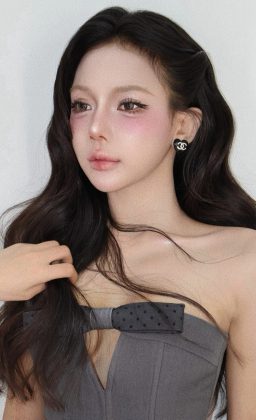 Phạm Quỳnh Trang - Huong My Nguyen make tôi như búp bê thế nàyyy Thảo Phạm hot hair HN