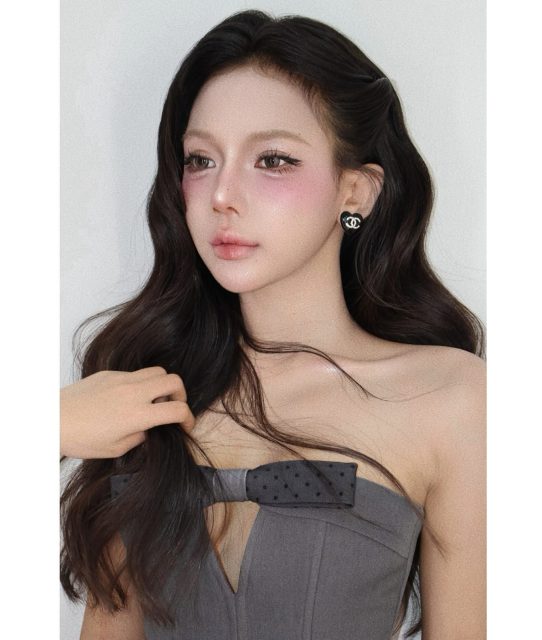 Phạm Quỳnh Trang - Huong My Nguyen make tôi như búp bê thế nàyyy Thảo Phạm hot hair HN