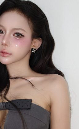 Phạm Quỳnh Trang - Huong My Nguyen make tôi như búp bê thế nàyyy Thảo Phạm hot hair HN
