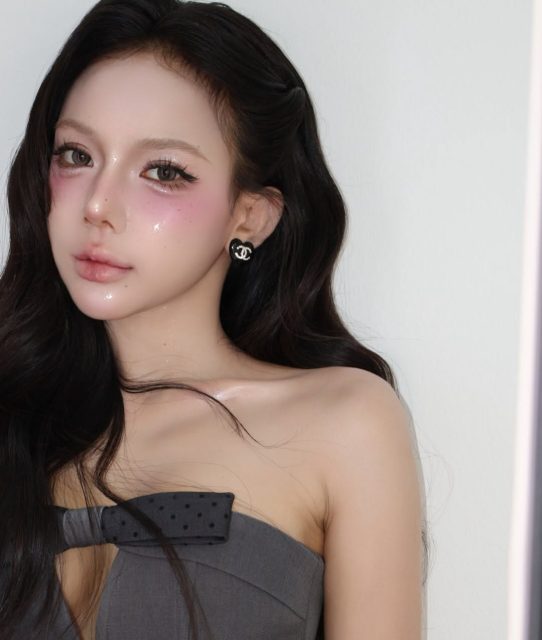 Phạm Quỳnh Trang - Huong My Nguyen make tôi như búp bê thế nàyyy Thảo Phạm hot hair HN