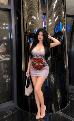 Bích Hoa Nguyễn - Đừng nhìn em kiểu đó, em dễ hiểu lầm lắm ..