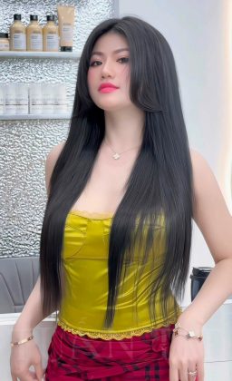 Bích Hoa Nguyễn - Nhìn em hơi khó thở, mà càng nhìn lại càng không muốn thở đều ...