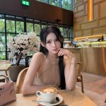 Nguyễn Thị Phi Yến - Cười một cái, nắng cũng thấy ngại mà vàng hơn JENÉA By Jenny