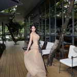 Nguyễn Thị Phi Yến - Cười một cái, nắng cũng thấy ngại mà vàng hơn JENÉA By Jenny