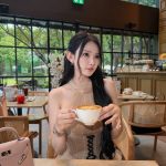 Nguyễn Thị Phi Yến - Cười một cái, nắng cũng thấy ngại mà vàng hơn JENÉA By Jenny