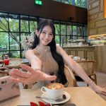 Nguyễn Thị Phi Yến - Cười một cái, nắng cũng thấy ngại mà vàng hơn JENÉA By Jenny