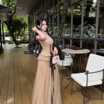 Nguyễn Thị Phi Yến - Cười một cái, nắng cũng thấy ngại mà vàng hơn JENÉA By Jenny