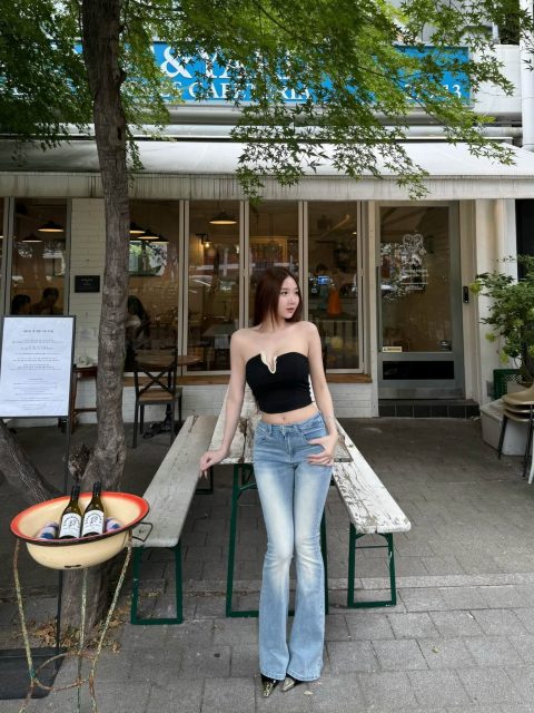 Ly Ly Trần - Em hiểu chuyện thì ai hiểu em?