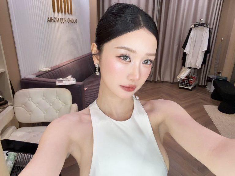 Vũ Phương Anh - Rồi ông trời sẽ mang đến cho bạn 1 người: Vừa gặp bạn, đã cười Vừa…