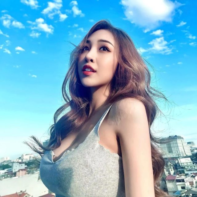 Nguyễn Thu Trang - “Chờ cho cây bưởi có hoa Cây cau có trái thì ta yêu nàng Chờ cho bạc…