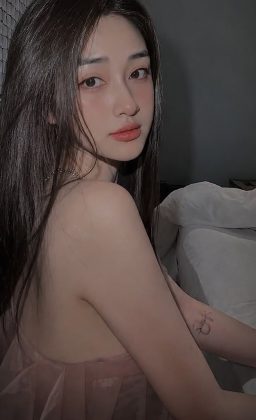 Thảo Uyênn - Tiền là phù du Xài ngu là thiếu nợ :))))))