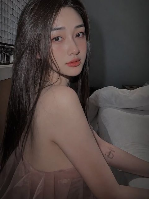 Thảo Uyênn - Tiền là phù du Xài ngu là thiếu nợ :))))))