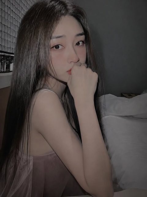 Thảo Uyênn - Tiền là phù du Xài ngu là thiếu nợ :))))))