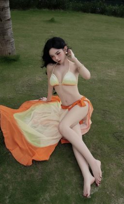 Phạm Thuỵ Kim Linh - Nàng tiên cá nhưng lại không biết bơi #LinLin