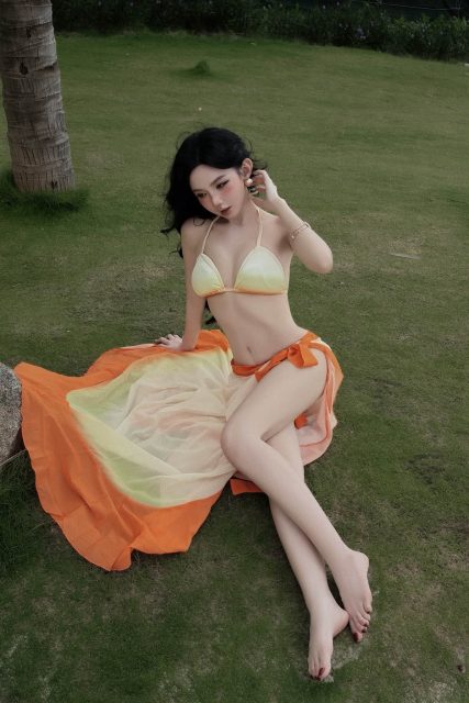 Phạm Thuỵ Kim Linh - Nàng tiên cá nhưng lại không biết bơi #LinLin